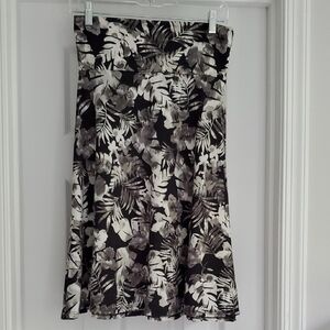 LuLaRoe Black and Gray Floral A-Line Skirt